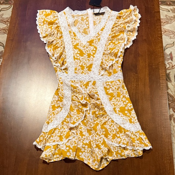 Alania Romper Mustard Yellow and White Floral Lace Flowy Women’s Size M - Picture 3 of 15